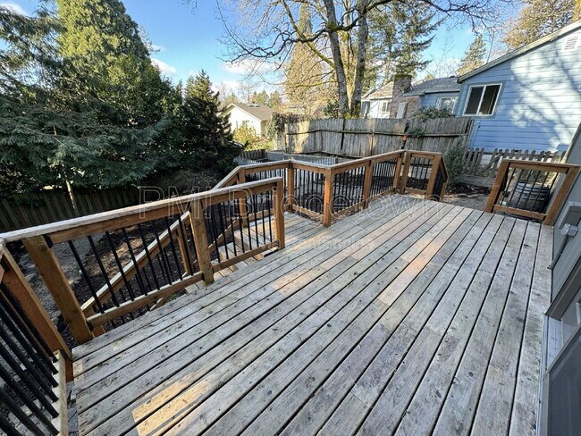 Building Photo - 7315 SW 53rd Ave