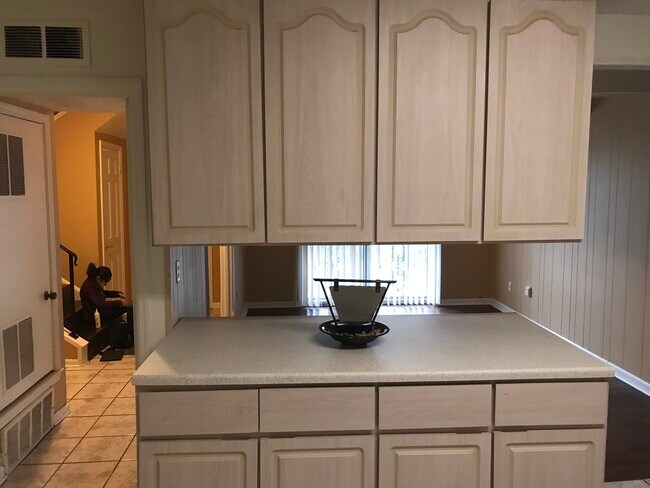 Building Photo - 3655 Haughton Ln