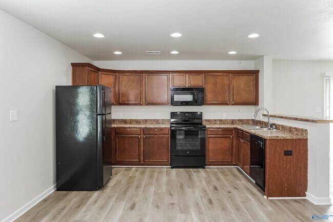 Building Photo - 120 Darrow Creek Dr