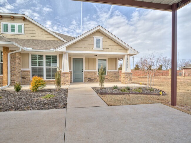 Building Photo - 5821 Goldfinger Rd