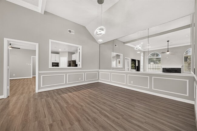 Building Photo - 14303 Reissen Ln