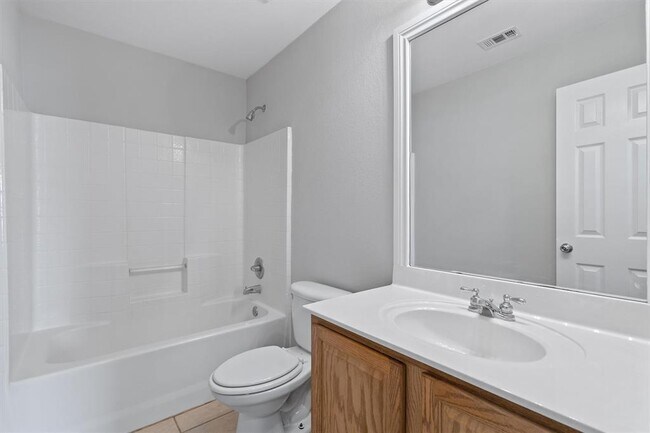 Building Photo - 2820 Mission Tejas Dr