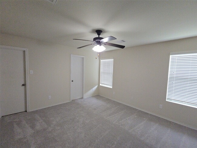 Building Photo - 810 Lightningbug Ln