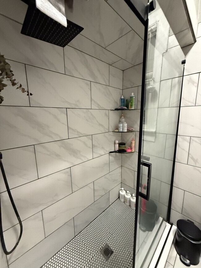 Building Photo - 1642 N Broad St