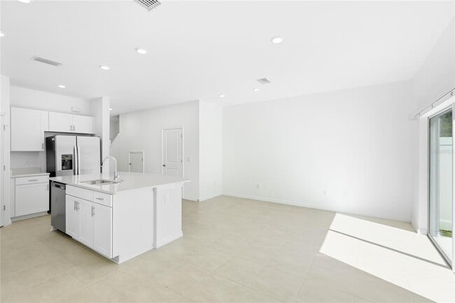 Building Photo - 15156 Cuzcorro Ct