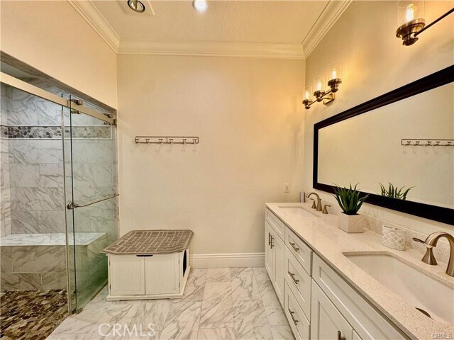 Building Photo - 33 Oak Knolls