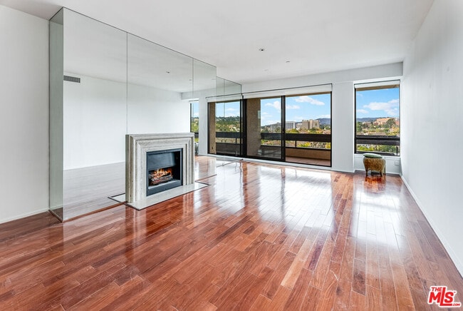 Building Photo - 10551 Wilshire Blvd