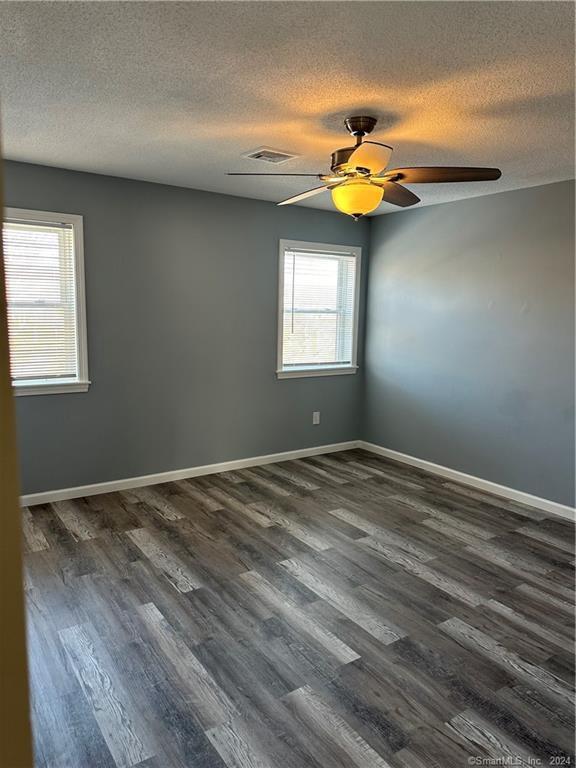 Building Photo - 60 Southdown Dr