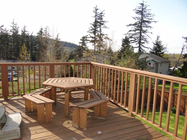 Building Photo - 6 Bedroom Home in Bellingham!