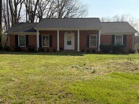 Building Photo - 907 Ladd Rd