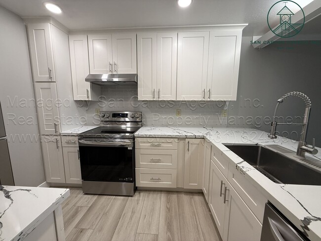 Building Photo - Remodeled Two Bedroom Ocean Pines Condominium