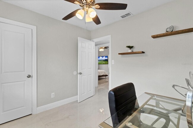 Building Photo - 5838 Sage Dr