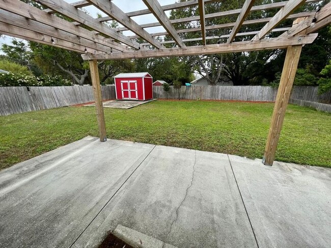 Building Photo - 8562 Vehlin Ct