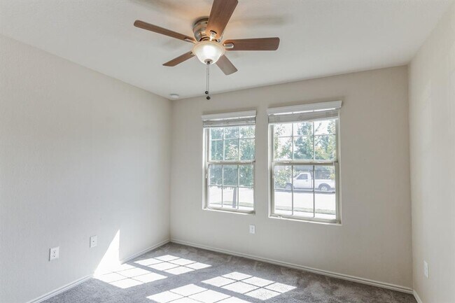 Building Photo - 3900 Alpine Autumn Dr