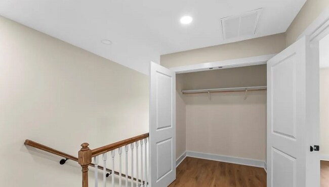 Building Photo - 206 Beacon Ave