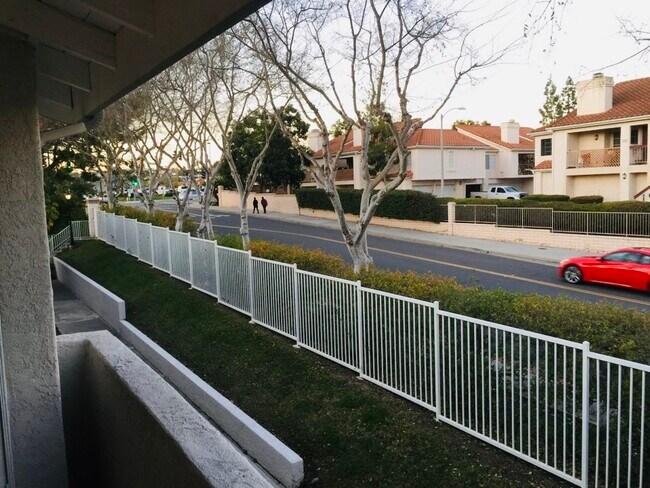 Building Photo - 24379 El Pilar