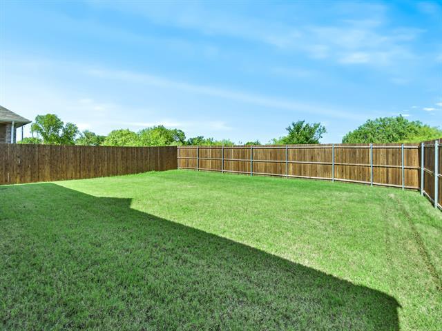 Building Photo - 3413 Kingsview Dr