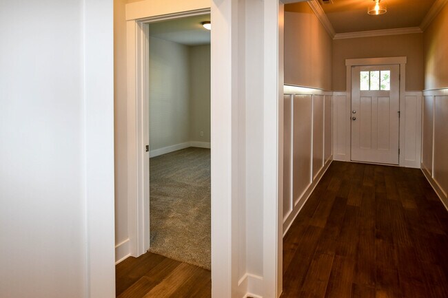 Building Photo - 148 Rosemary Ayers Dr