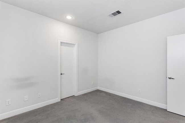 Building Photo - 348 Eado Park Cir