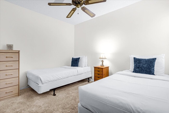 Building Photo - 6084 Willowpointe Cir