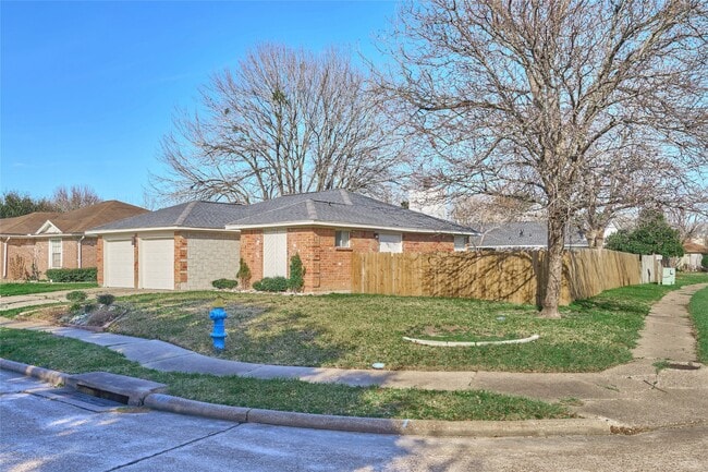 Building Photo - 6527 Zapata Dr