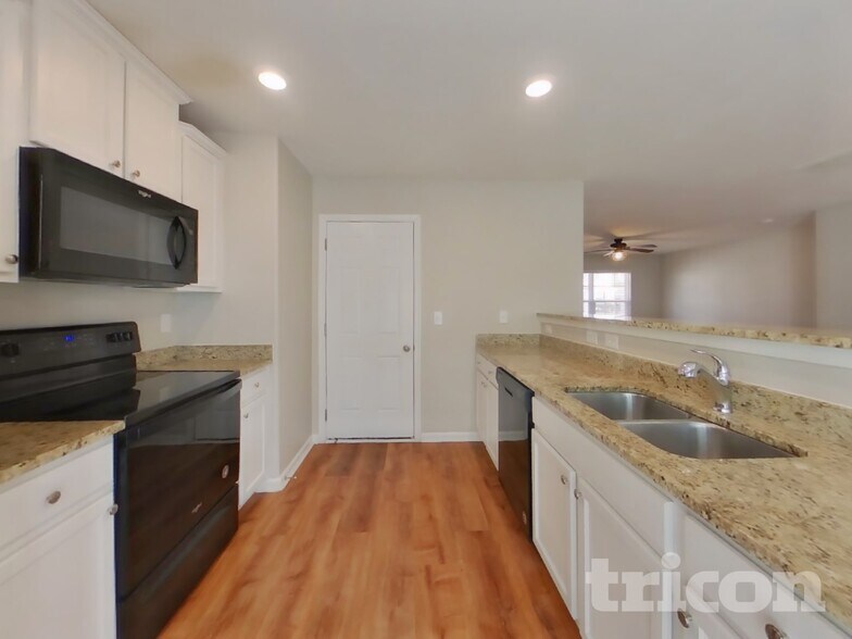 Building Photo - 933 Joselynn Drive