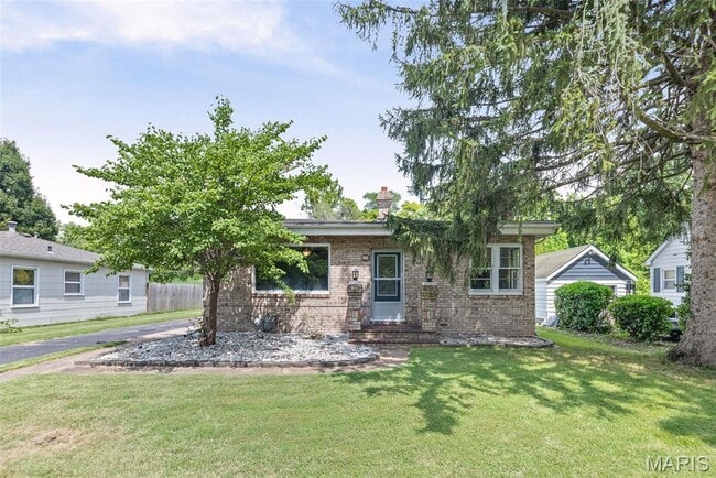 Primary Photo - 227 Parkway Pl