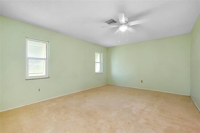 Building Photo - 49 Sandstone Cir