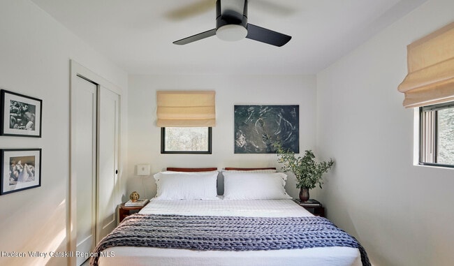 Building Photo - 35 Race Track Rd