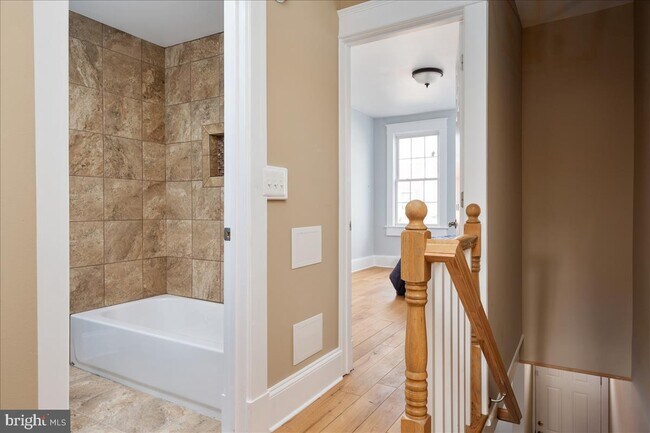 Hallway - 3415 Mount Pleasant Ave