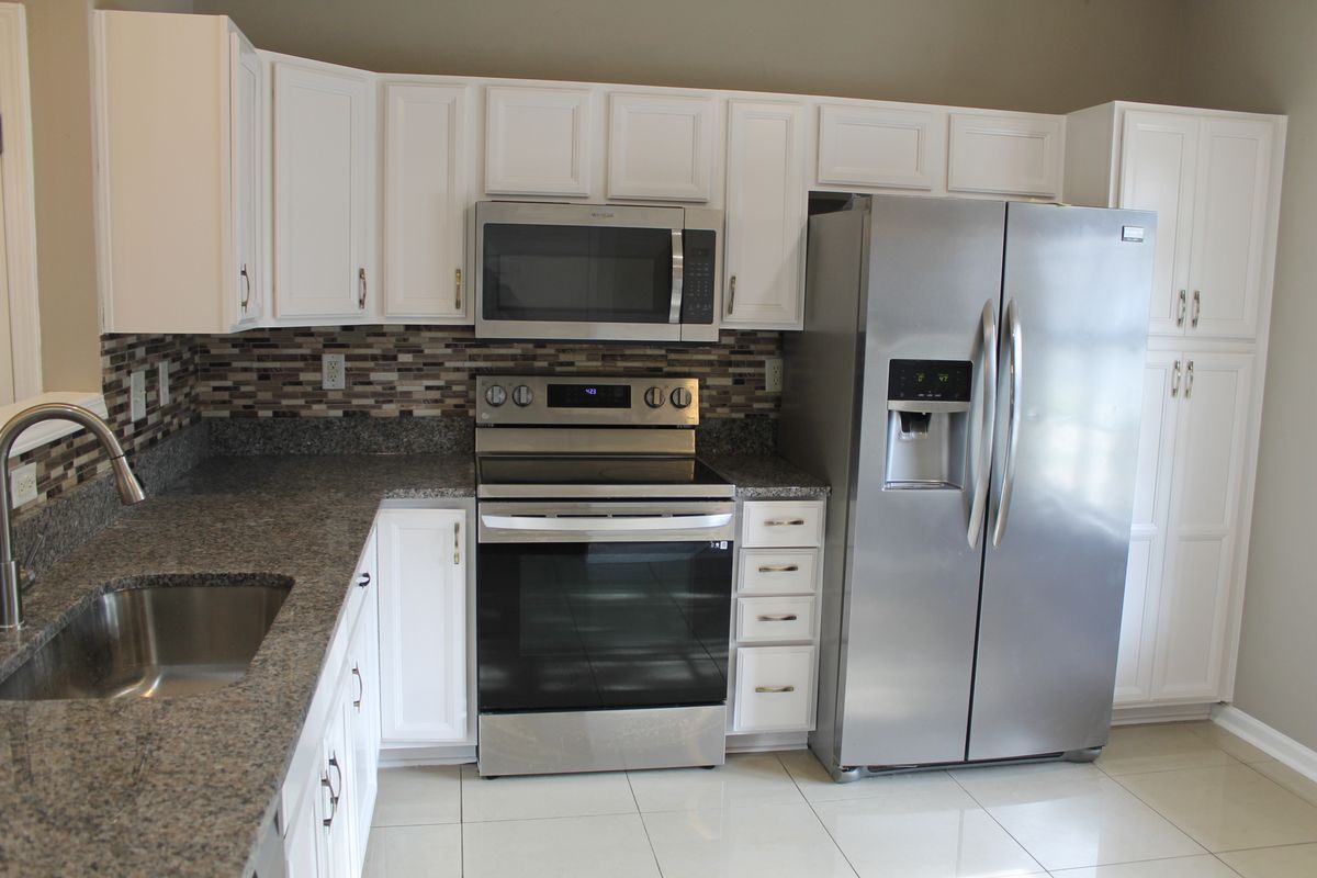 Building Photo - 108 Azteca Dr