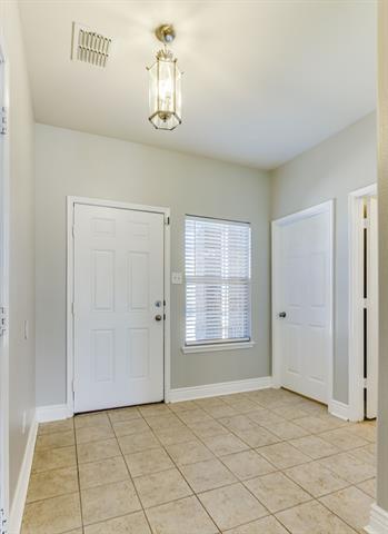 Building Photo - 1229 Artesia Dr