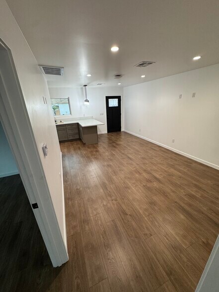 Building Photo - 11905 Freeman Ave