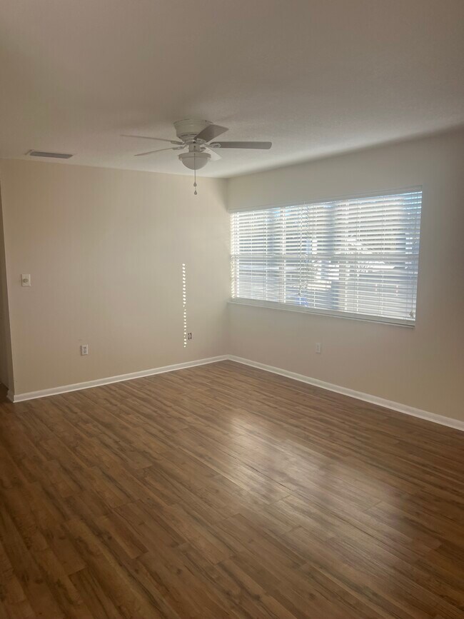 Building Photo - 2770 Curry Ford Rd