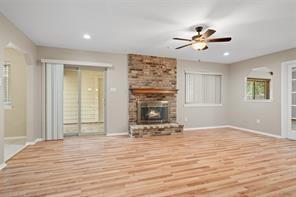 Building Photo - 30 Crestwood Dr