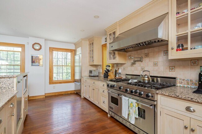 Building Photo - 25 Ocean View Pkwy