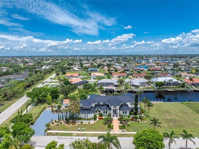 Building Photo - 202 George Rd SE