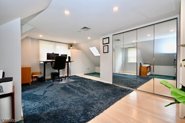 Building Photo - 6 Wakeman St