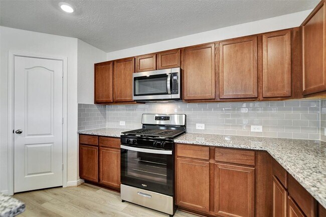 Building Photo - 18214 Sessile Oak Dr