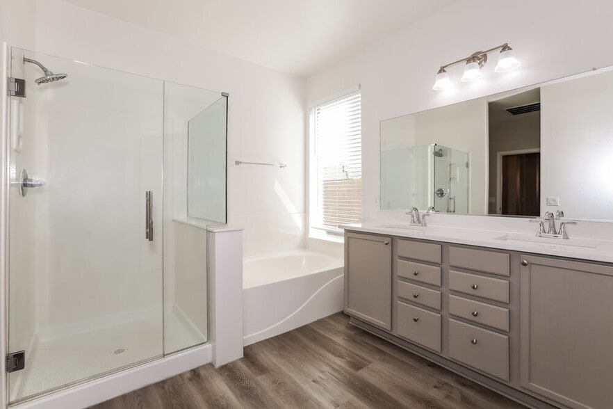 Building Photo - 6879 S Onyx Dr