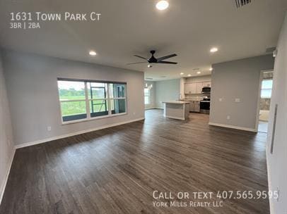 Building Photo - 1631 Town Park Ct