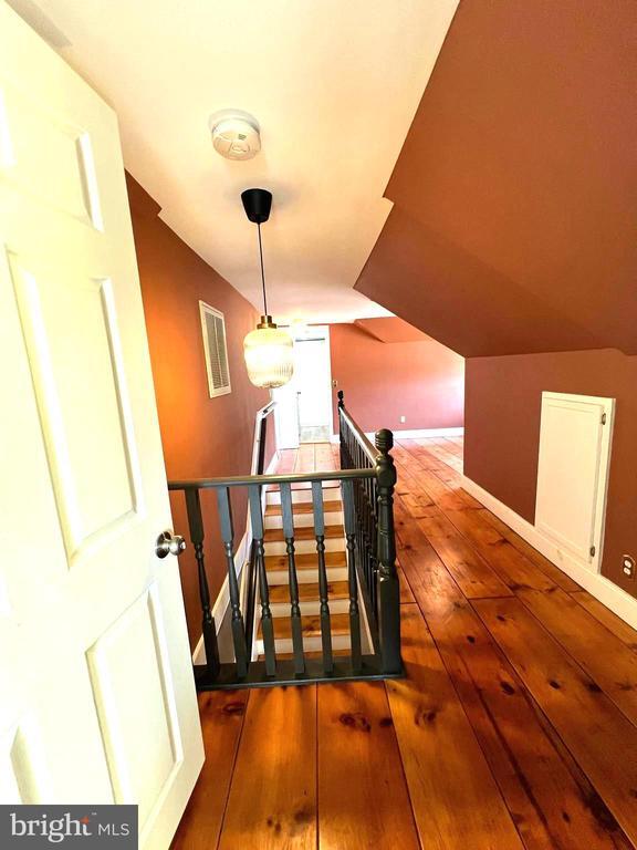 Building Photo - 7617 Old Plank Rd