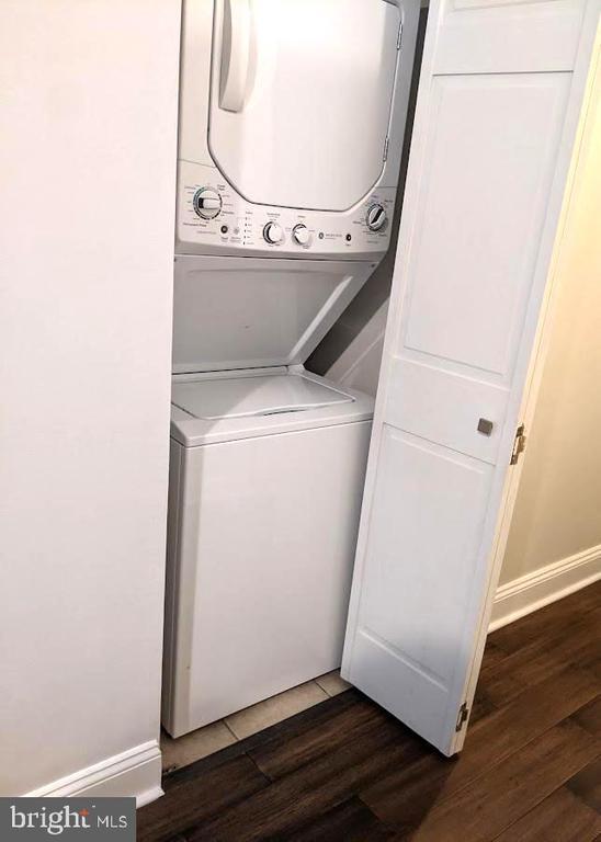 Building Photo - 1100 S Broad St