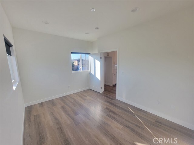 Building Photo - 7334 Vineland Ave