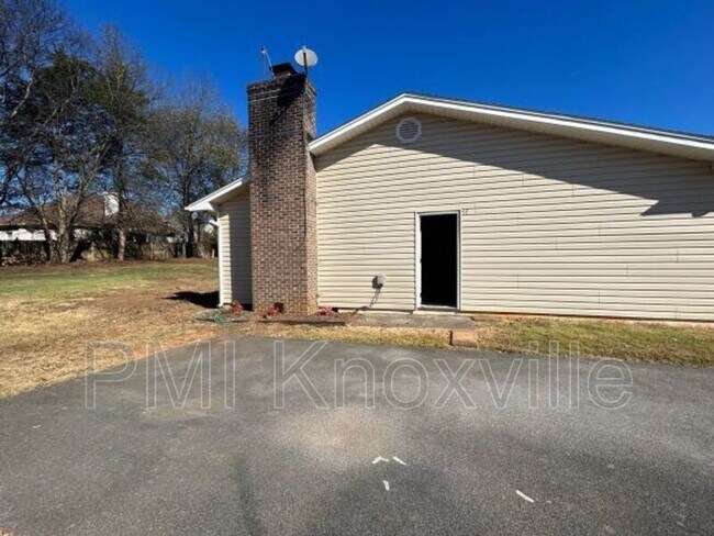 Building Photo - 1427 Moorgate Dr