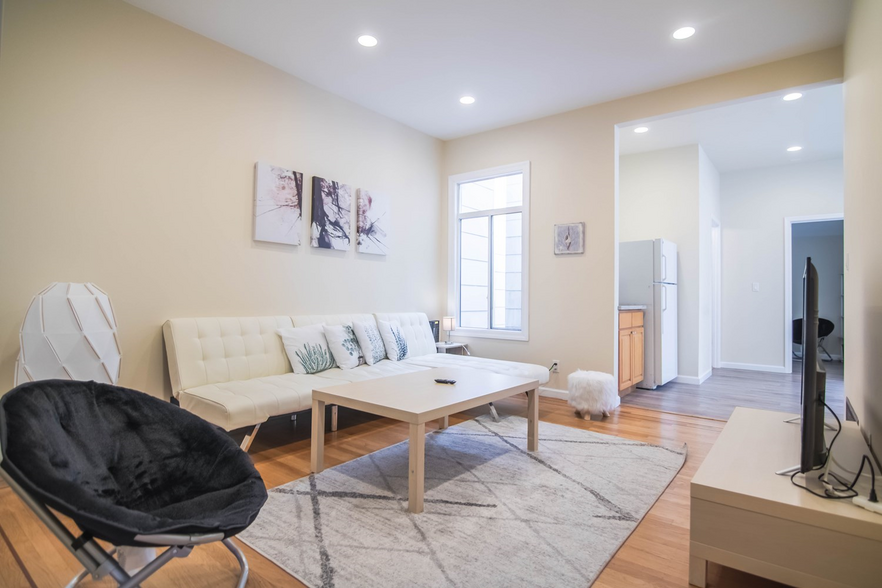 Open living room with hardwood floors - 267 Irvington Street