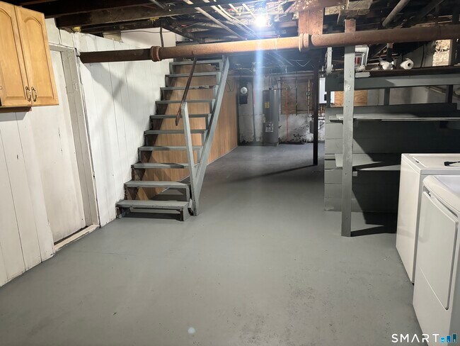 Building Photo - 10 Glendenning St