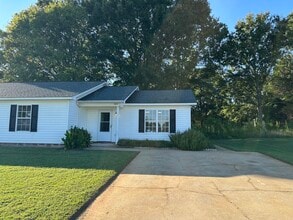 Building Photo - 309 Toy Ln