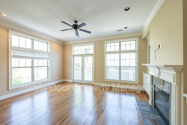 Building Photo - 913 Telfair Close