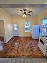 Building Photo - 116 Albert St